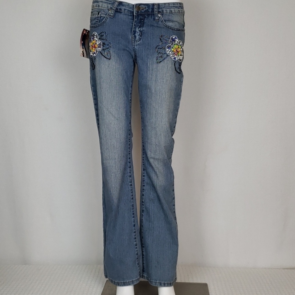 NWT Women's New Fashion Jean's D Size 5